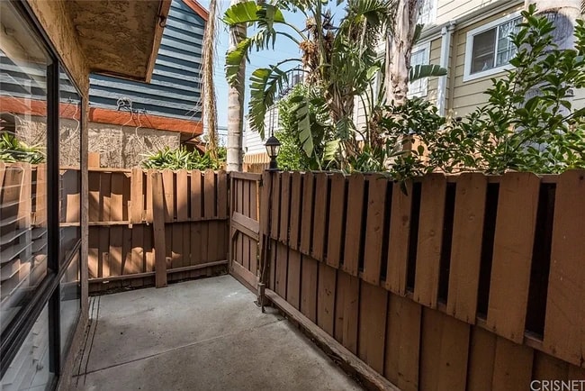 Photo - 15024 Nordhoff St