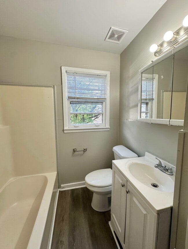 Photo - 3417 4th St W