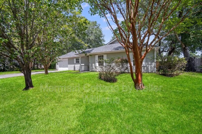 Building Photo - 7 Grandiflora Ln