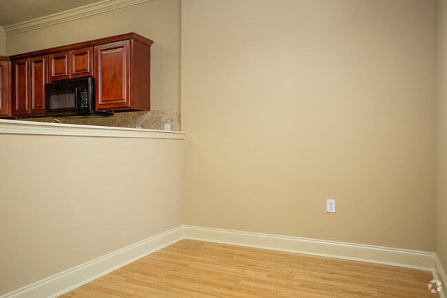 3BR, 2.5BA - 1627 SF