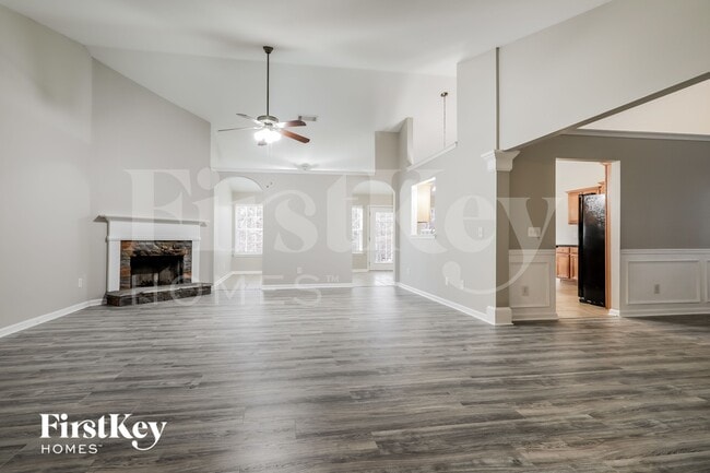 Photo - 6732 Carriage Walk Ln