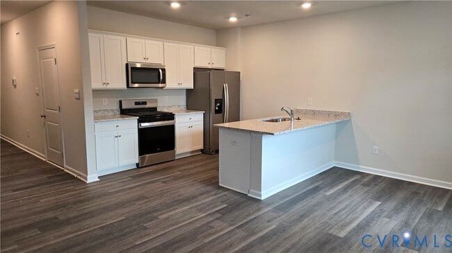 Photo - 6013 Banyan Ln