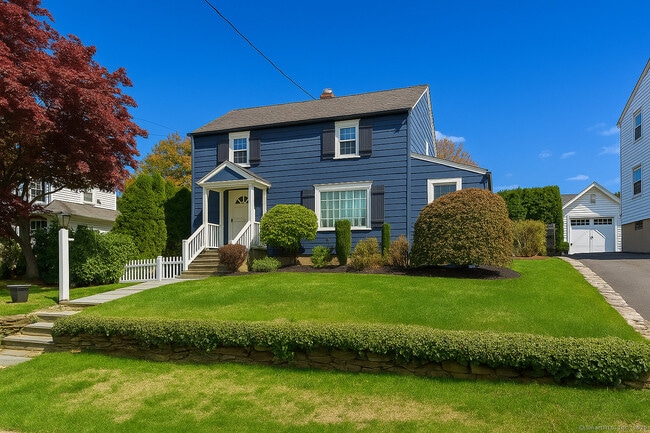 Photo - 467 Wilson St