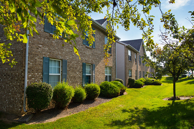 Waterford Pointe - Waterford Pointe Apartments