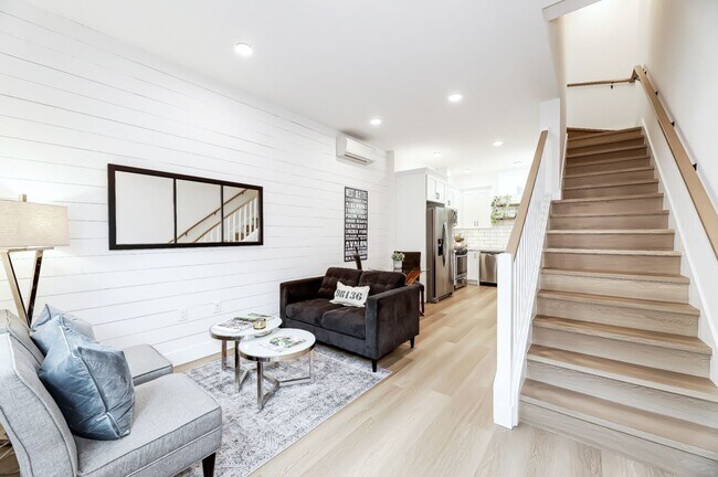 Photo - West Seattle Townhome w/ Rooftop Deck, Par...