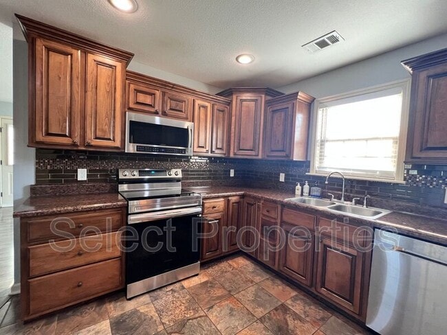 Photo - 201 County Rd 4063