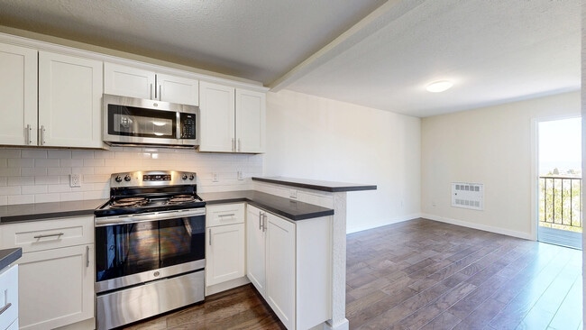 Photo - 740 Rhode Island St Unit 208