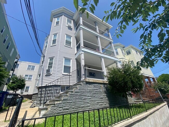Photo - 40 Temple St Unit 3