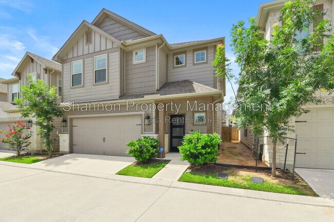 4033 Starbright St