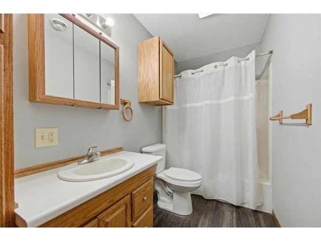 Photo - 226 3rd Ave S