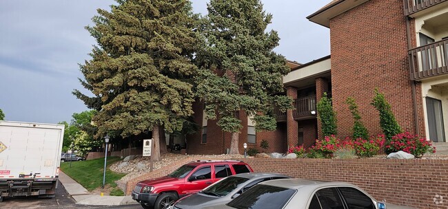 Building Photo - 2 Bedroom 2 Bath Condo in Pier Point Village