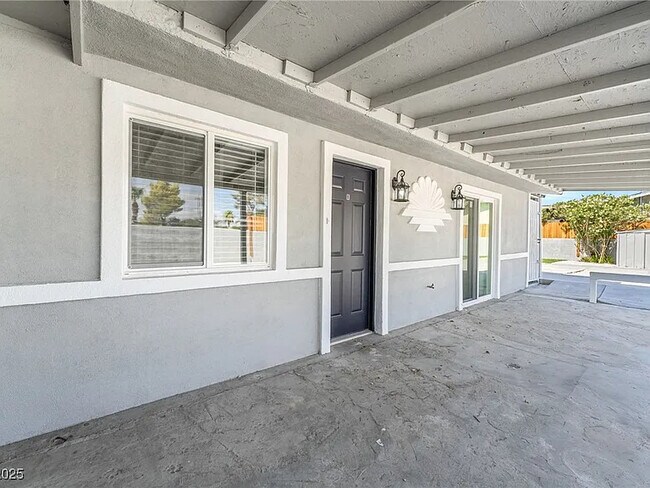 Photo - 2221 Ellis St