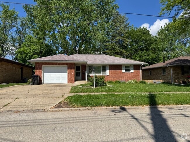 Building Photo - Well Maintained 2 bedroom home in a quiet ...