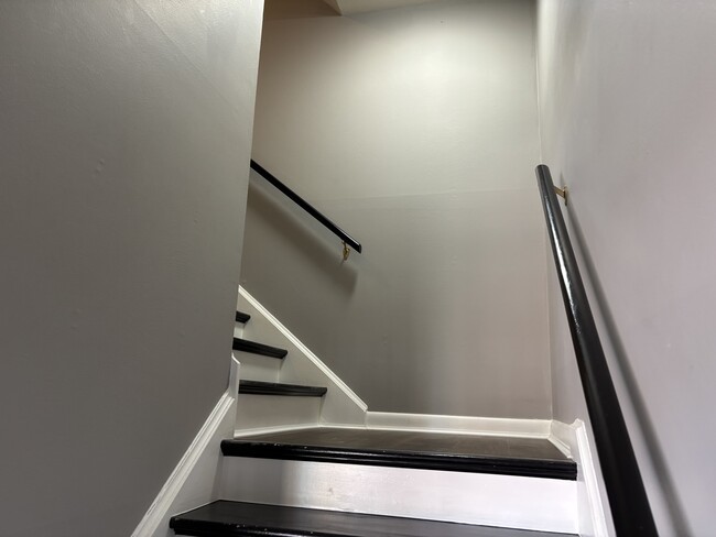 Vivienda de dos niveles - 1416 Henley Rd