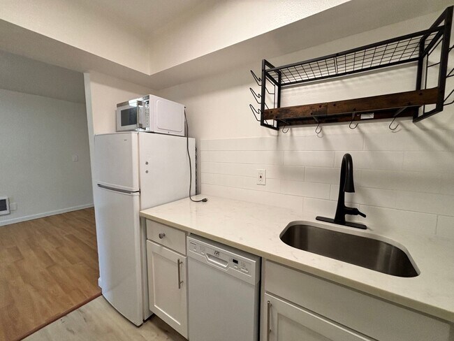 Photo - WS1580-B Unit A