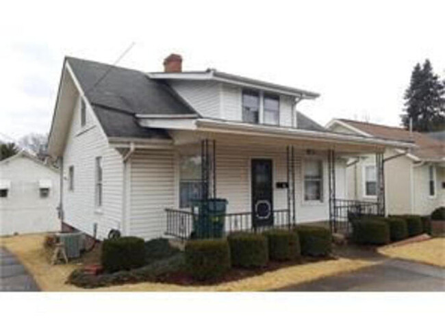 3/4 Bedroom House In Beautiful St Clairsville - 3/4 Bedroom House In Beautiful St Clairsville