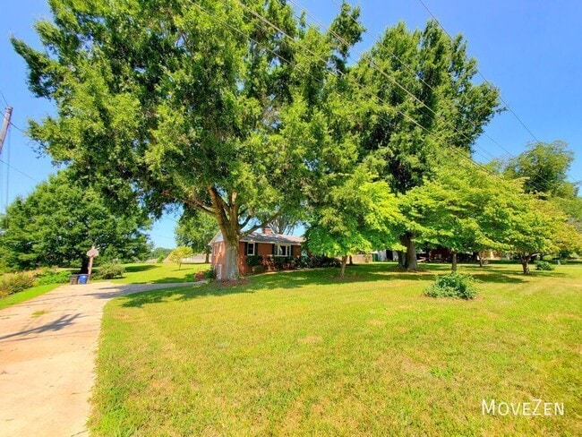 Photo - 654 Meadowlark Dr
