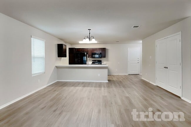 Photo - 9727 Marbach Hl