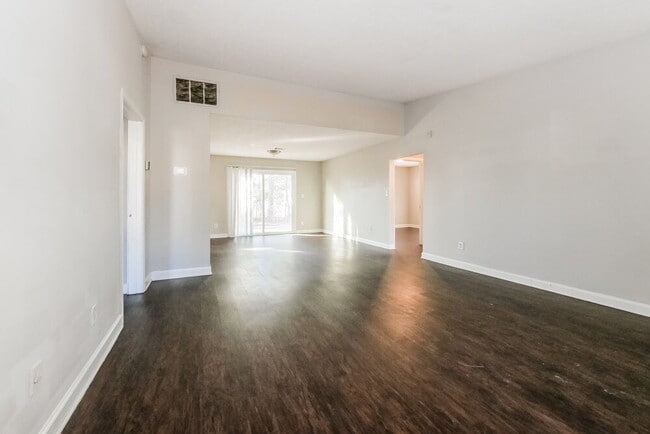 Photo - 2830 Robinson Wood Dr