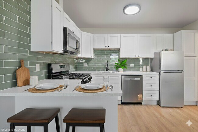 Photo - 15701 Lamon Ave Unit 01