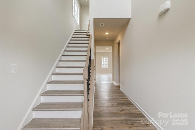 Photo - 5514 Hydrangea St