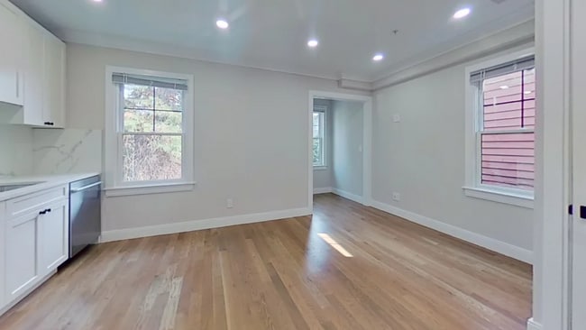 Photo - 14 Lopez Ave Unit 3