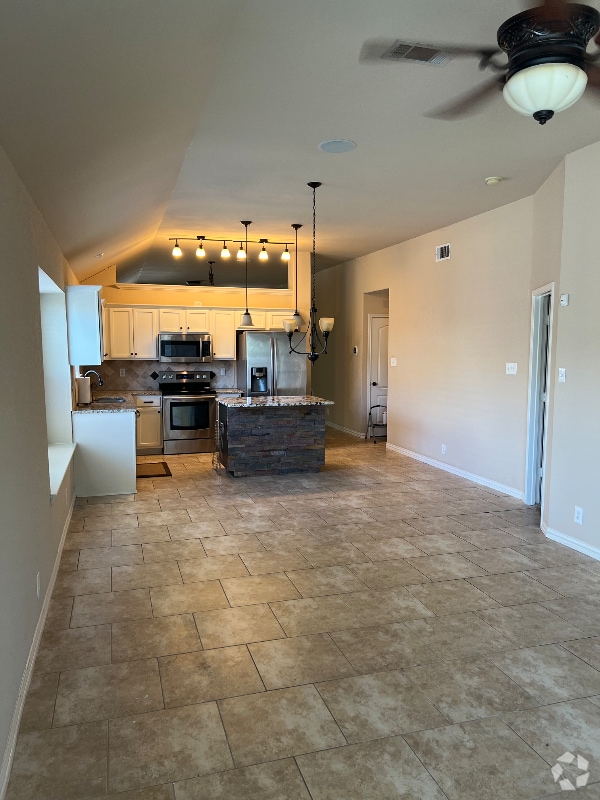 Building Photo - 6135 Wood Bayou Rental