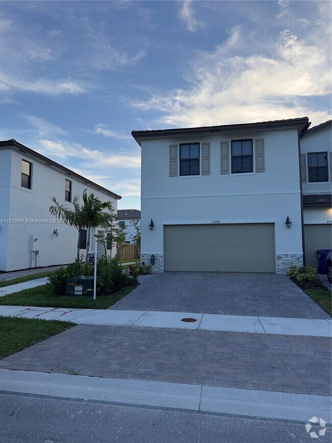 Building Photo - 23086 SW 130th Ave Rental