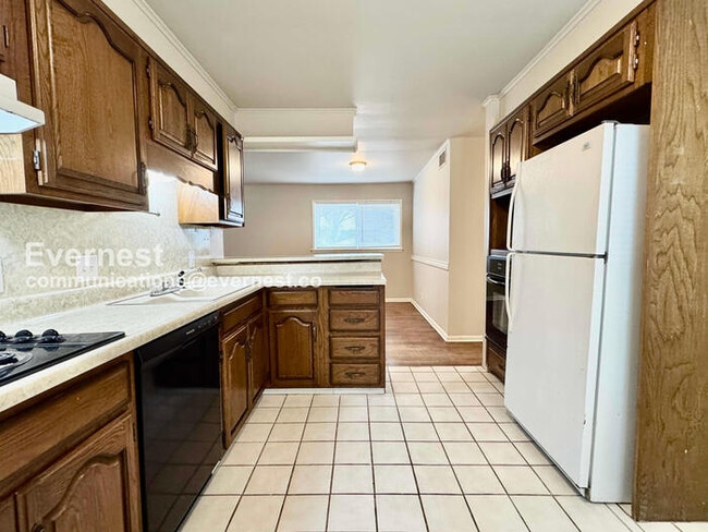 Photo - 5764 E 24th St