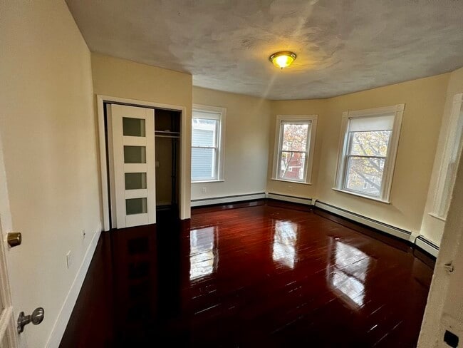 Photo - 19 Banks St Unit 2