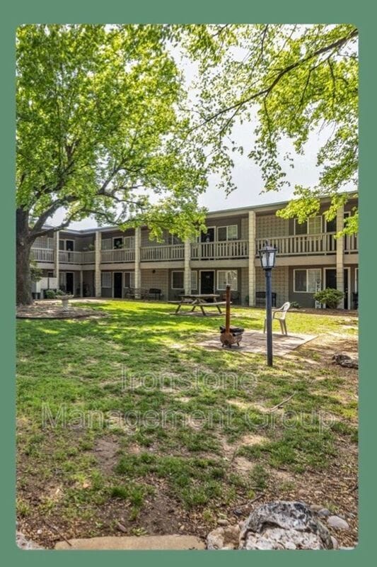 Photo - 109 S 9th St