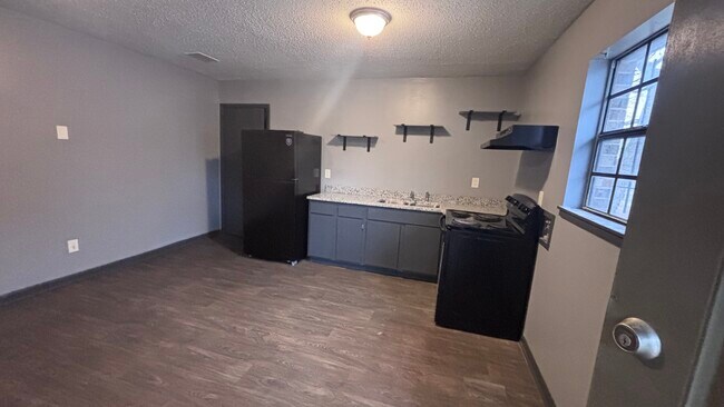 Photo - Crossplex Triplex Unit A