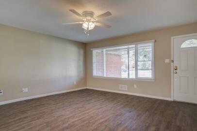 Photo - 2611 49th St