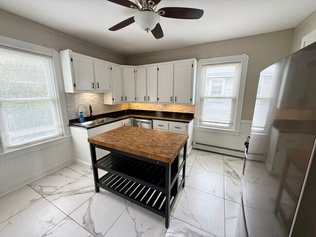 Photo - 43 Fruit Hill Ave Unit 2