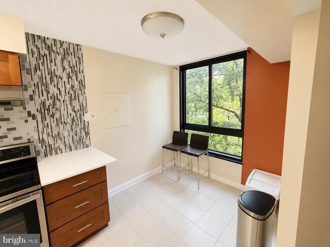 Photo - 1808 Old Meadow Rd Unit 1005