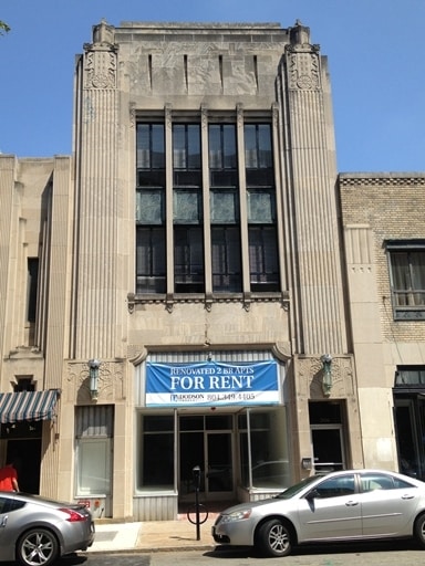 Building Photo - 306 E Grace St
