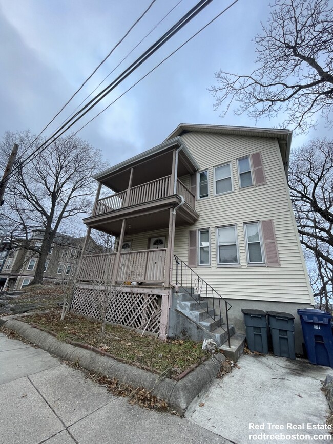 Photo - 14 Logan St