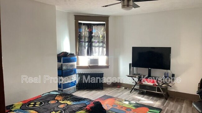 Photo - 1247 Chartiers Ave Unidad 3 (2nd Floor Left)