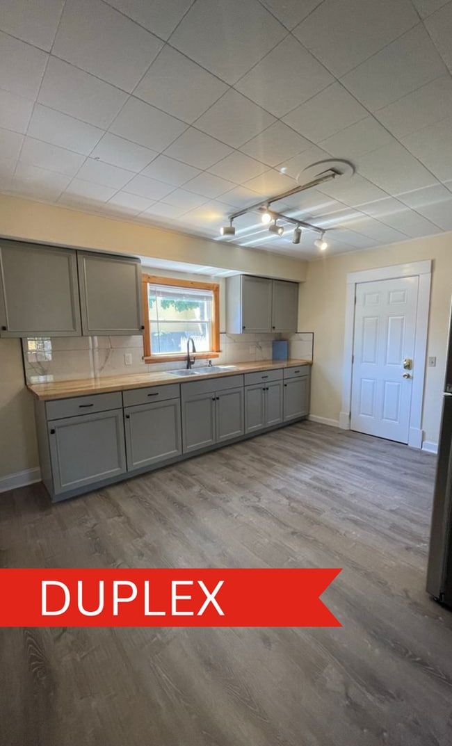 Building Photo - 17-19 Lafountain Street