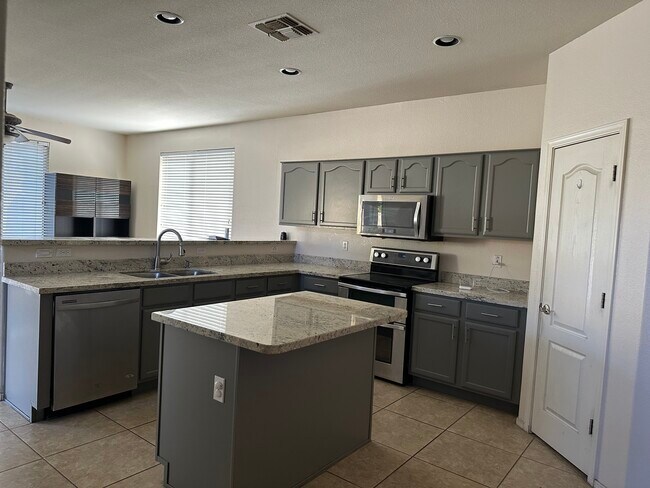 Photo - 16625 S 16th Dr