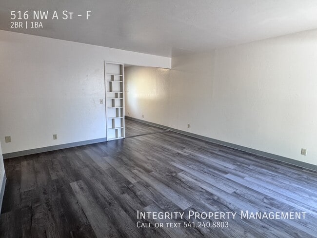 516 NW A St Unit F