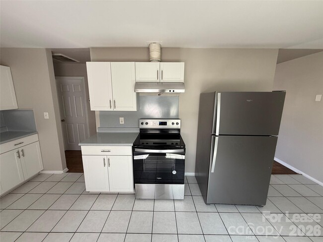 Photo - 2544 Abelwood Rd