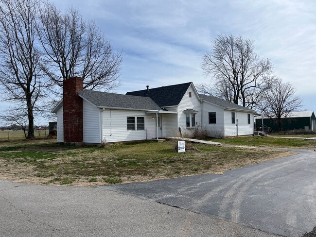Building Photo - Country living at a great Price. Rental