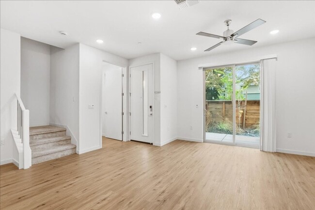 Photo - 6117 Bridgecross Dr