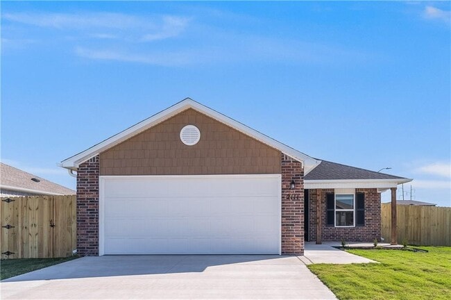 Photo - 2111 E Annette Dr