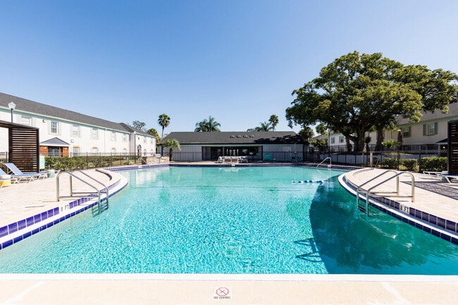 Photo - Palmetto at Lakeside