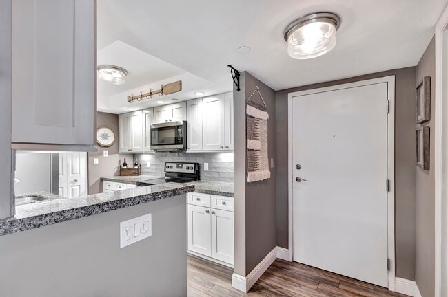 Photo - 3000 N Ocean Dr Unidad 17-B