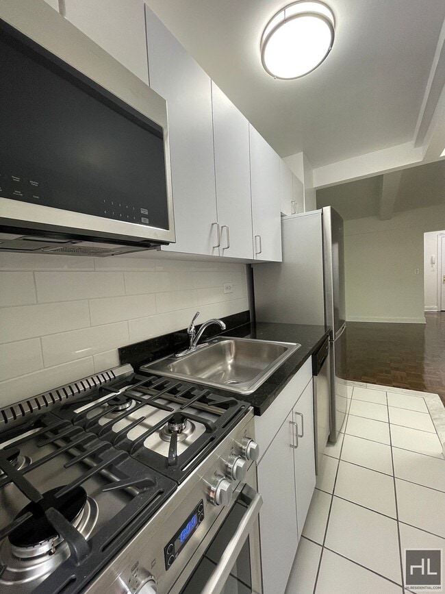 Photo - CRANBERRY STREET Unit 4H