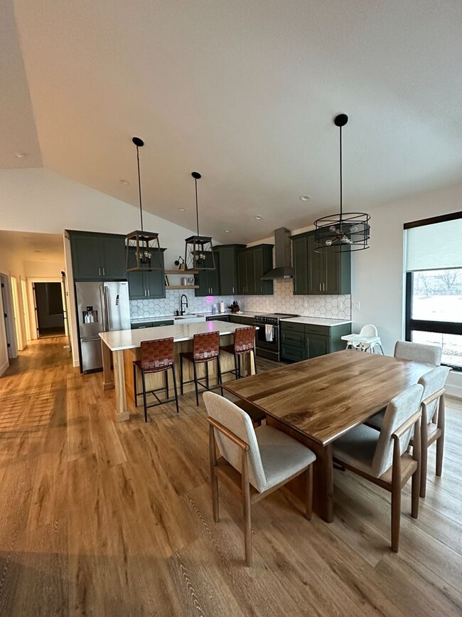 Photo - 10153 N Redwood Dr Townhome