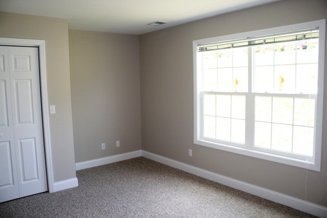 Windin Lane 1 Bedroom, 1 Bathroom Bedroom